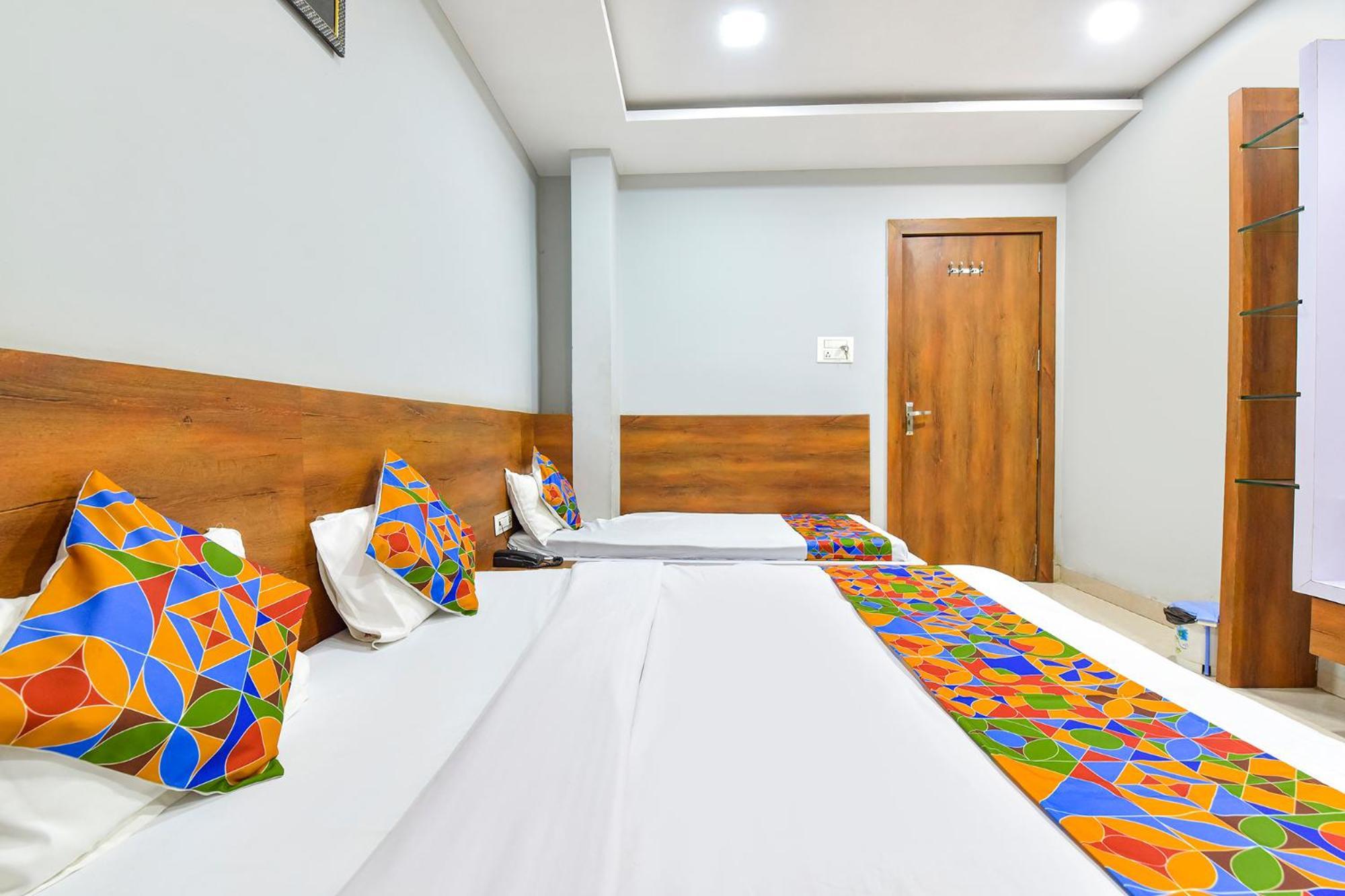 Fabhotel Raghumani Palace Ujjain Eksteriør billede