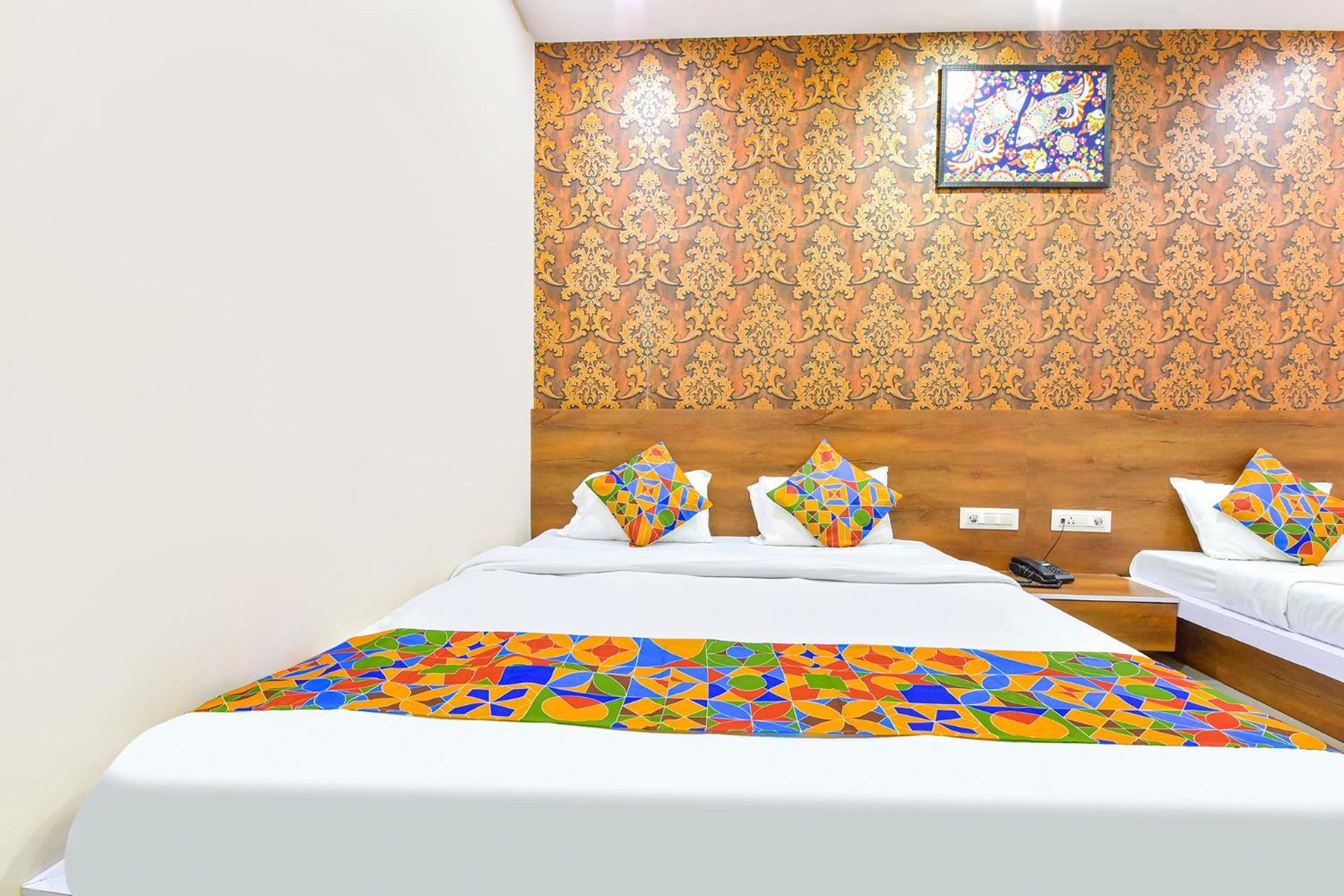 Fabhotel Raghumani Palace Ujjain Eksteriør billede