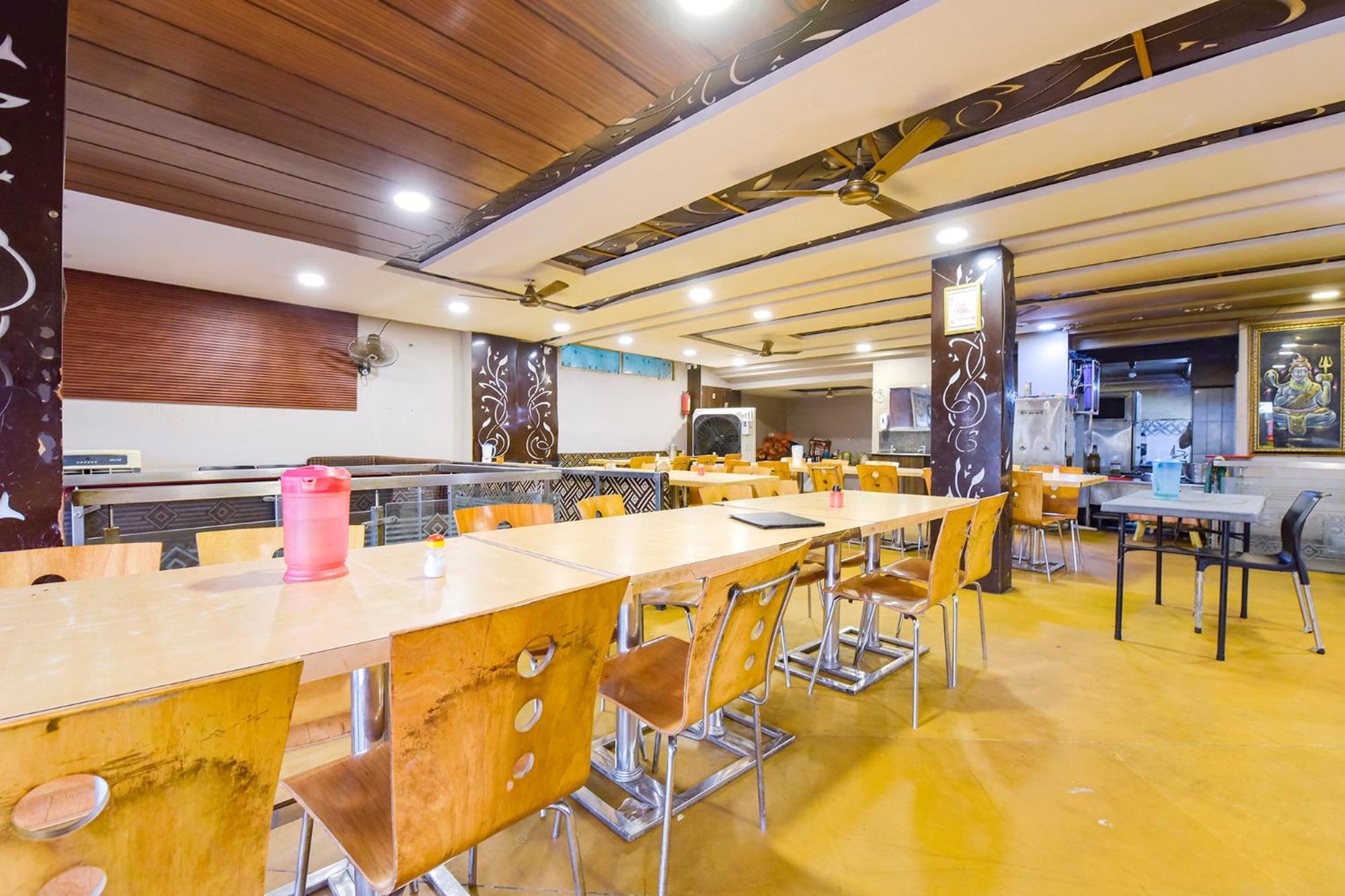 Fabhotel Raghumani Palace Ujjain Eksteriør billede