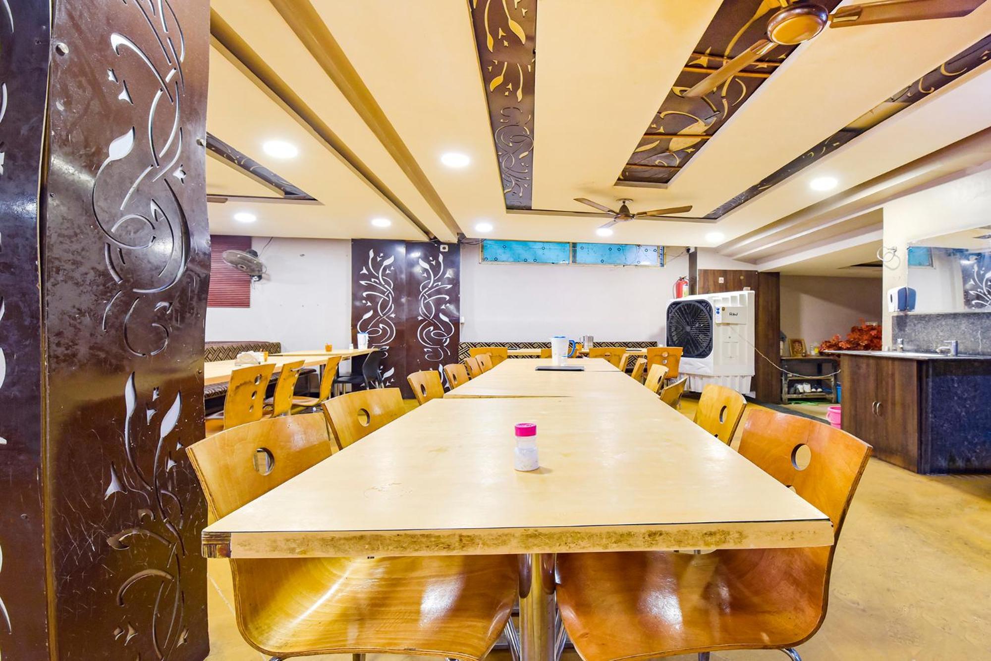Fabhotel Raghumani Palace Ujjain Eksteriør billede