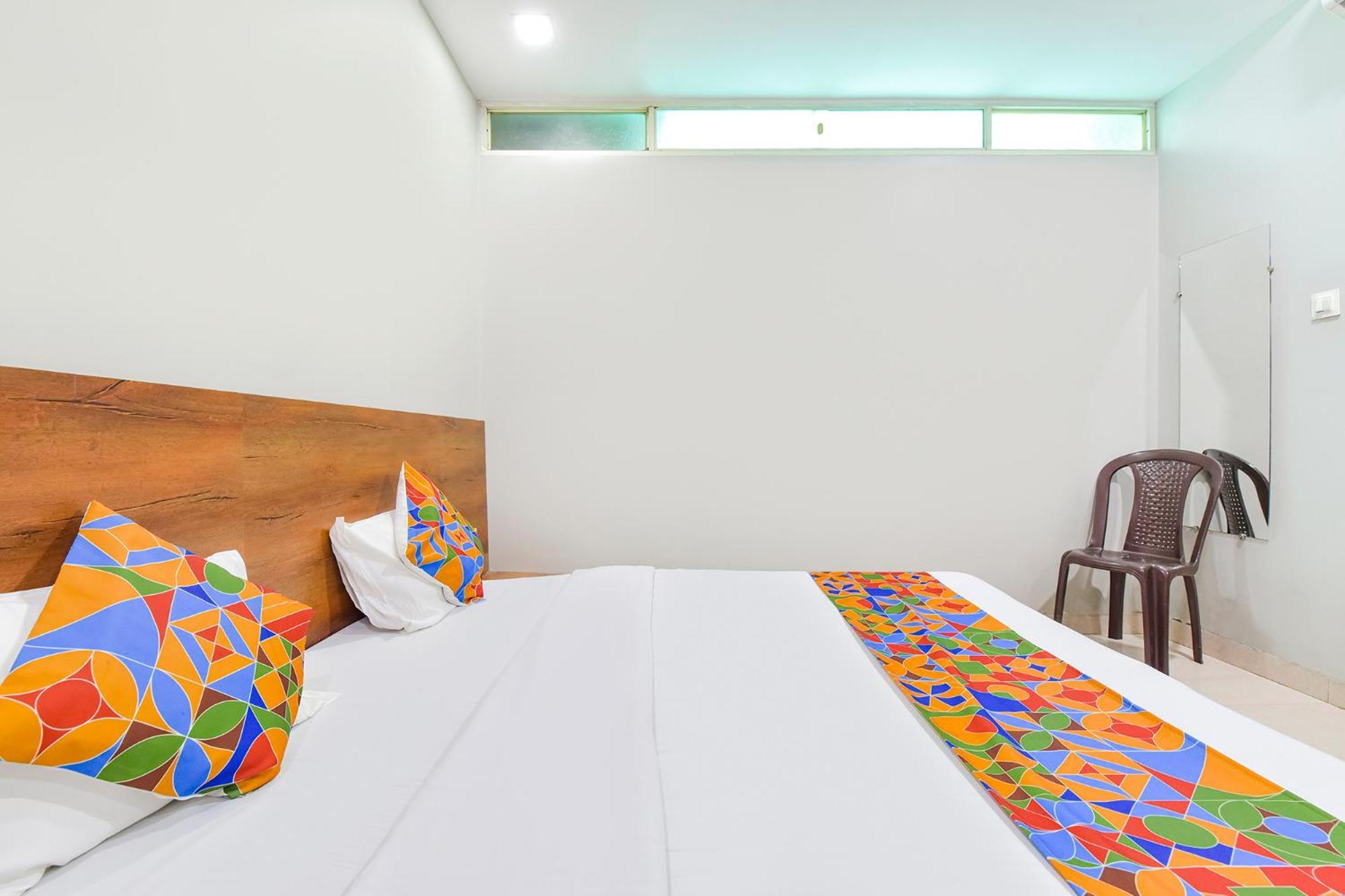Fabhotel Raghumani Palace Ujjain Eksteriør billede