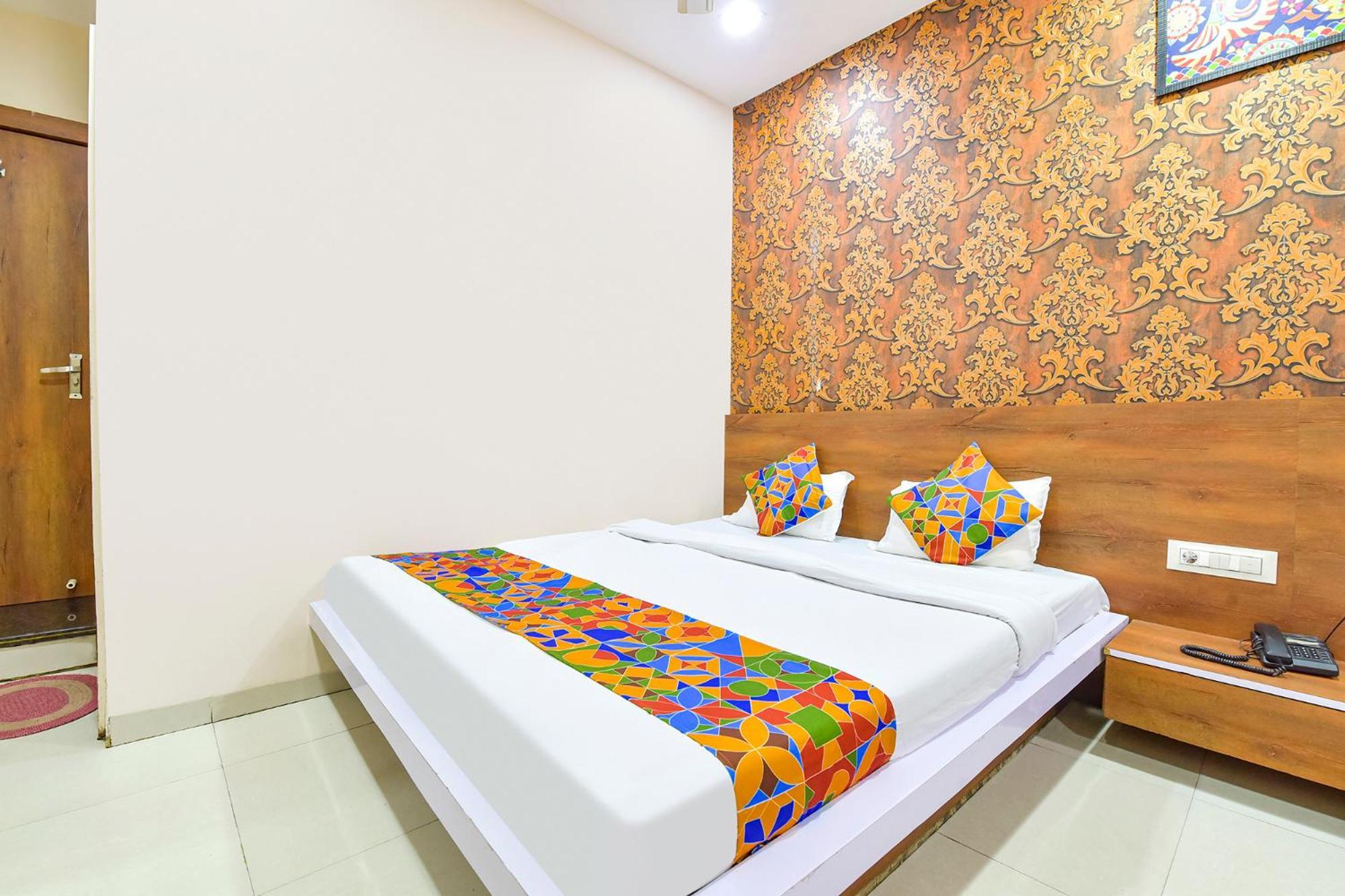 Fabhotel Raghumani Palace Ujjain Eksteriør billede