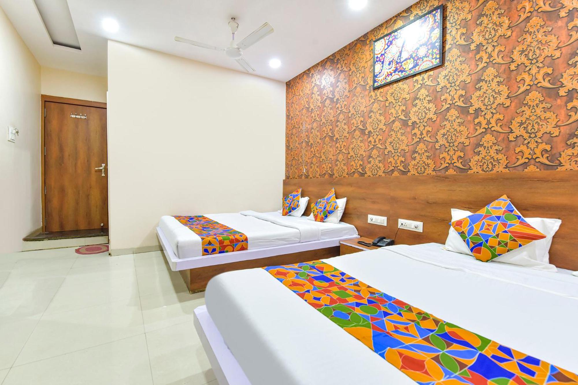 Fabhotel Raghumani Palace Ujjain Eksteriør billede